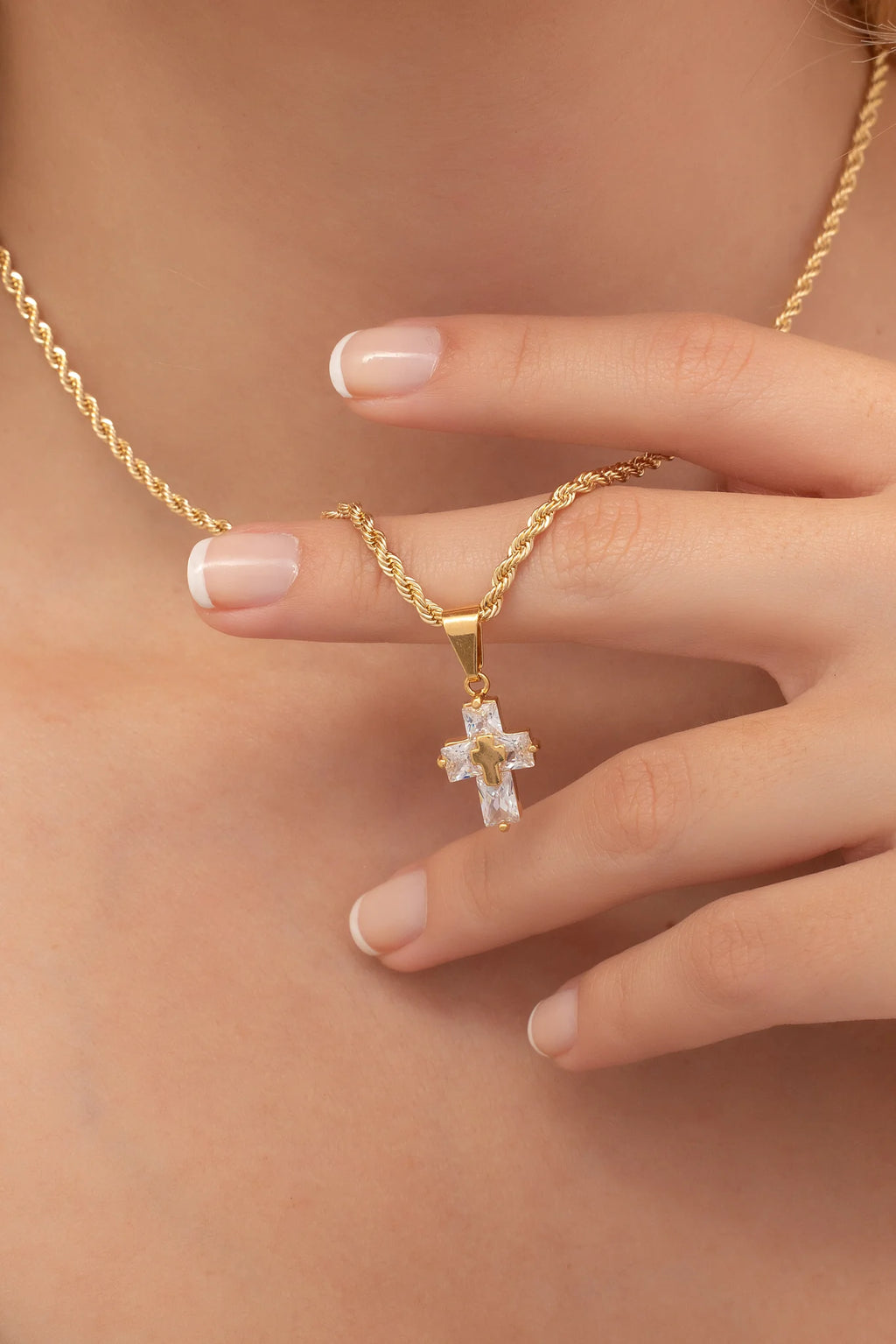 Dije cruz swarovski mini