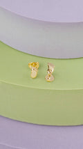 Topos baby feet