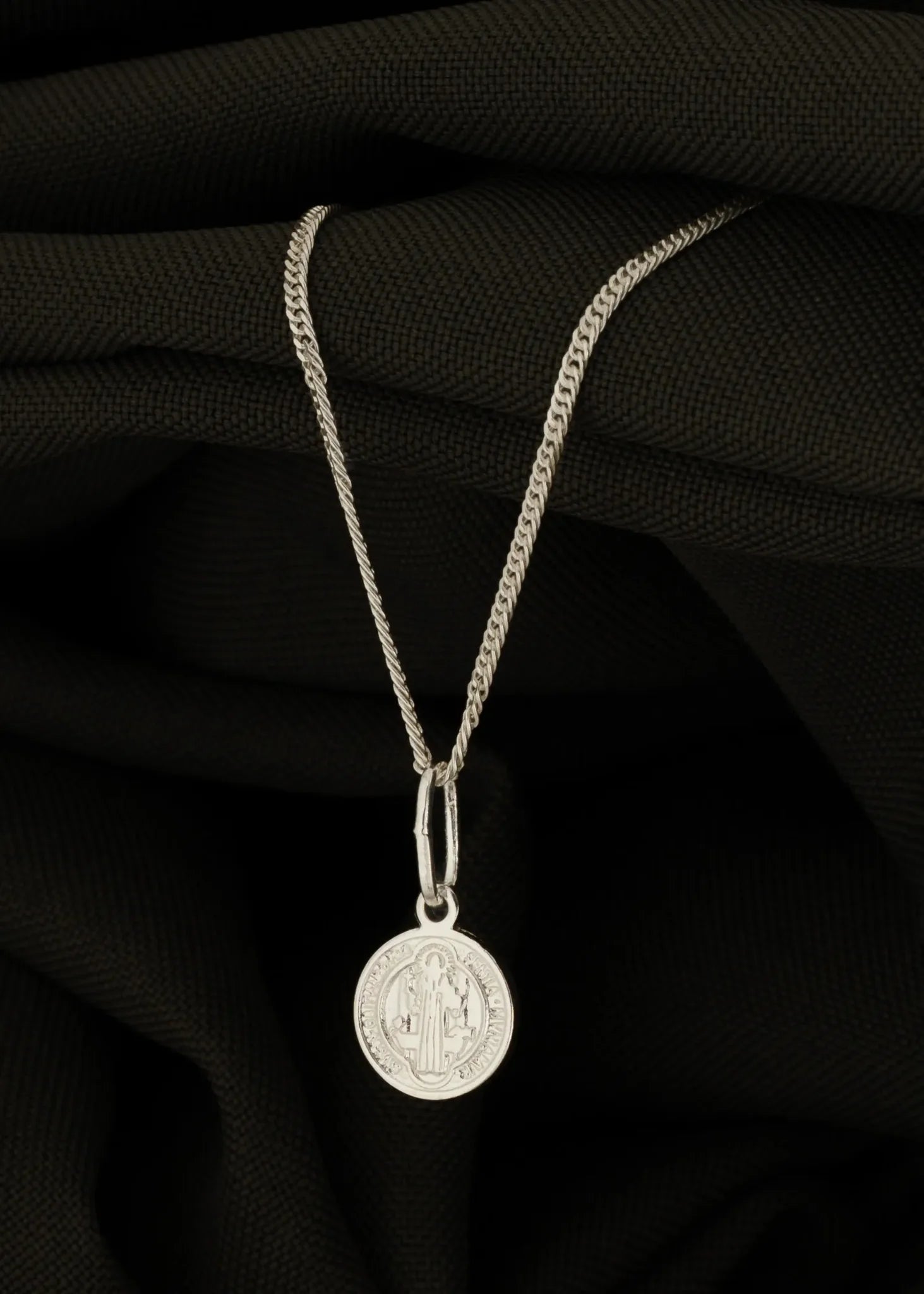 Dije mini san benito 1cms plata ley 925